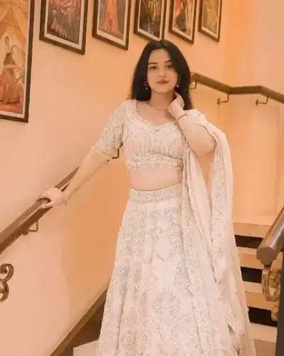 Escort Service In Warora